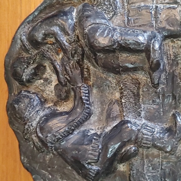 Al Wolf Soapstone Wall Plaque - Picture 2 of 5